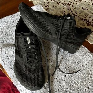 Nike Black Athletic Shoes with Minimalist Design